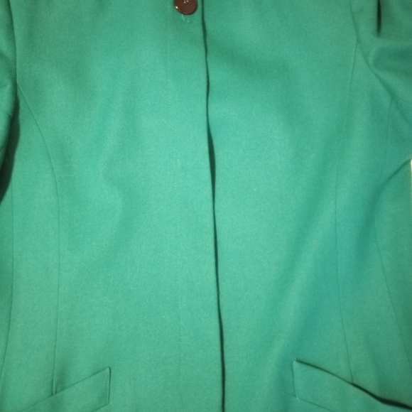 Saville Collar-less Kelly Green Blazer - Picture 8 of 9